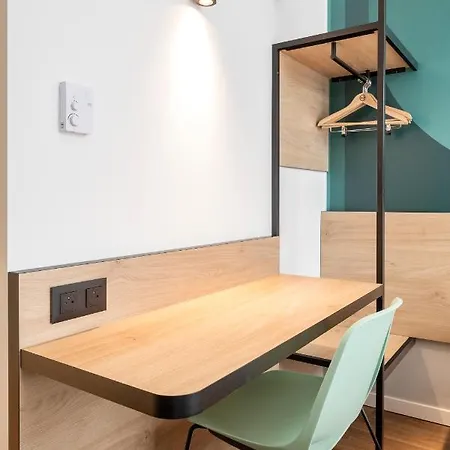 B&B Hotel Namur Otel 3*