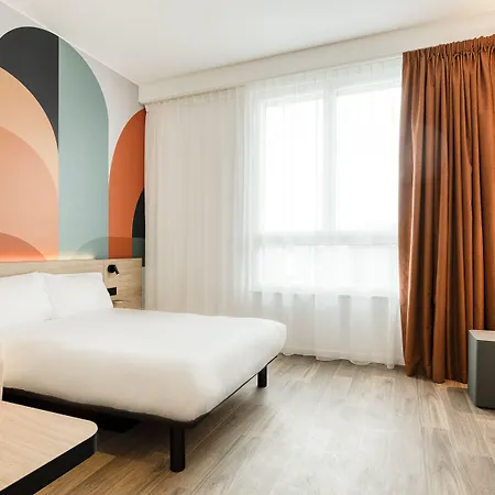 מלון B&B Hotel Namur 3*