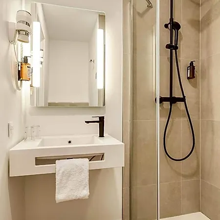 ホテル B&B Hotel Namur 3*