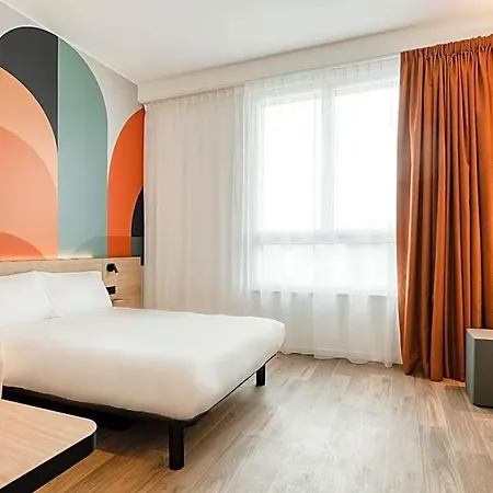 ホテル B&B Hotel Namur 3*