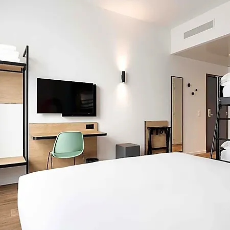 B&B Hotel Namur מלון