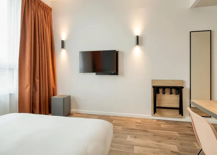 호텔 B&B Hotel Namur 3*